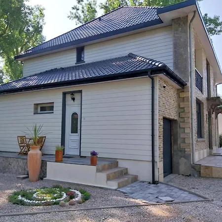 Сasa de vacaciones Le Manoir *